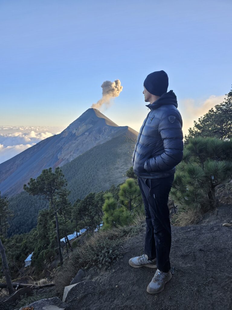 acatenango hike guatemala