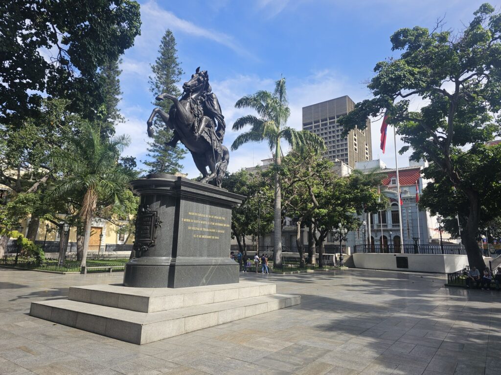 plaza bolivar caracas