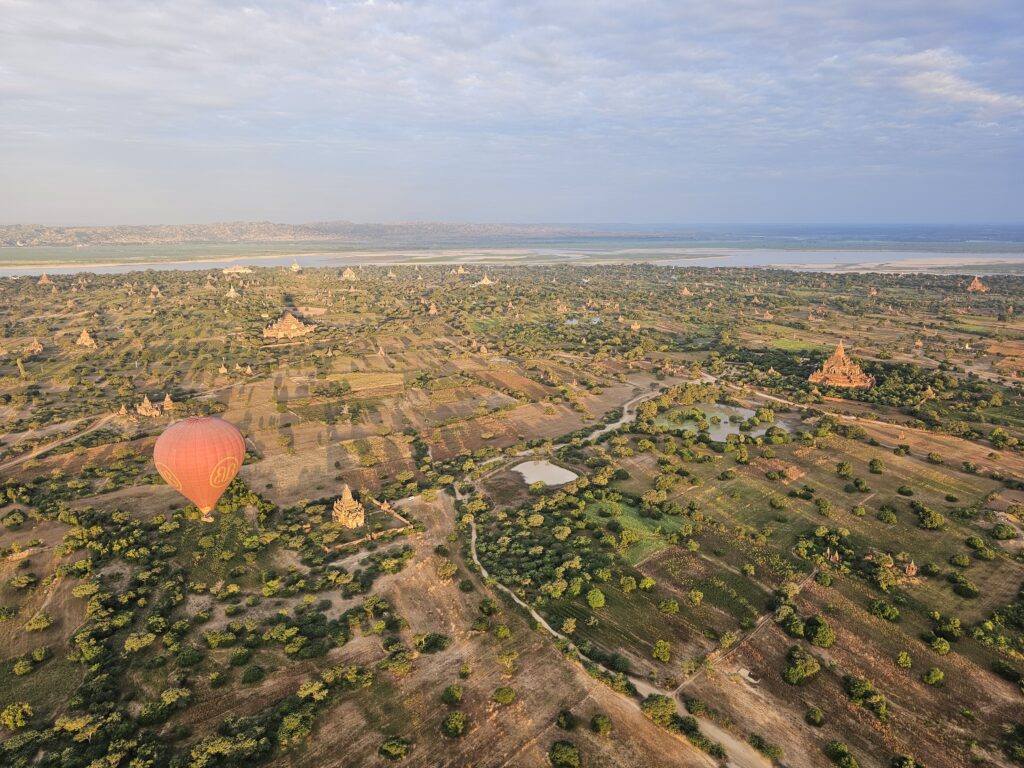 myanmar bagan hot air balloon