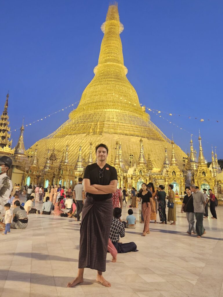 shwedagon pagoda yangon