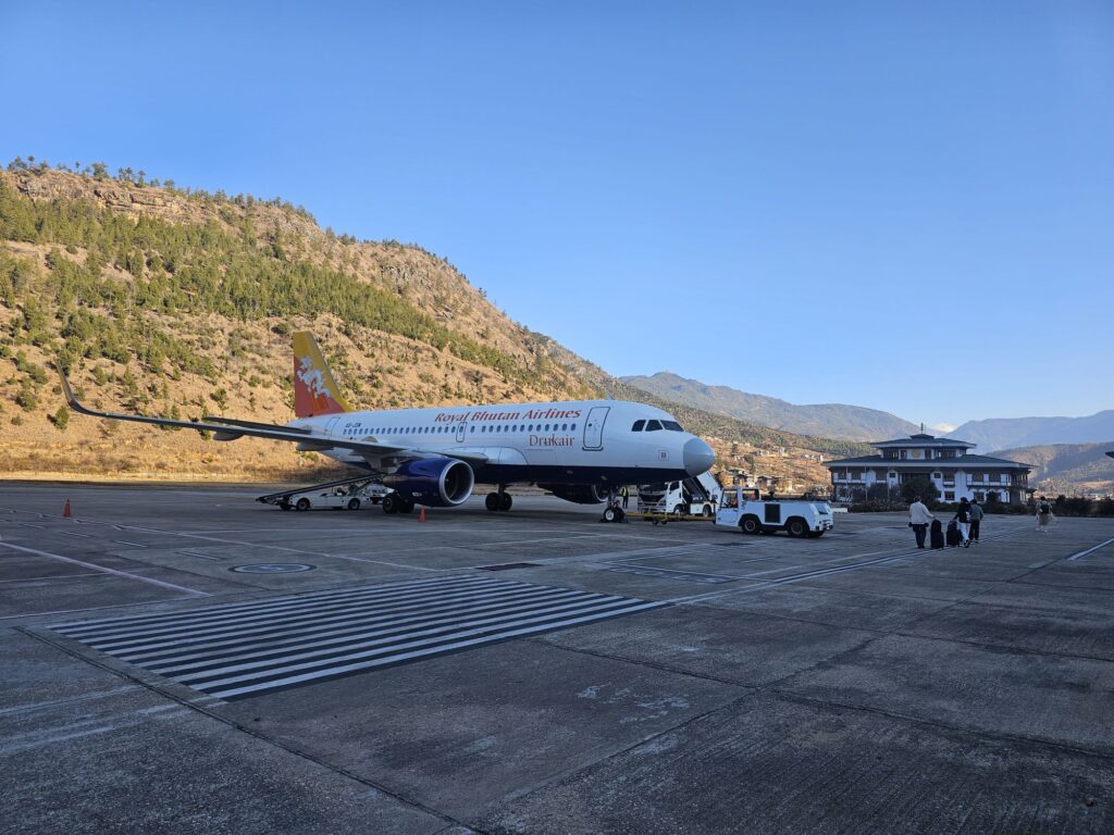 paro airport druk air